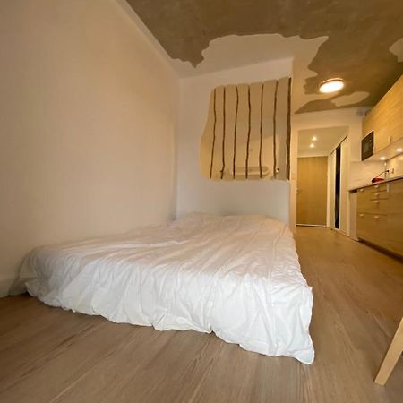 Santorini Hyerois Apartment Hyeres Bagian luar foto